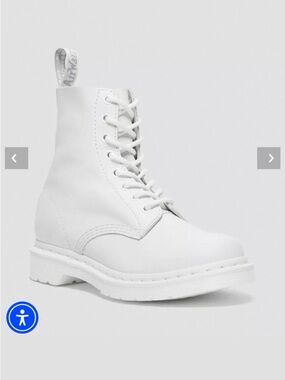 1460 MONO SMOOTH LEATHER LACE UP BOOTS